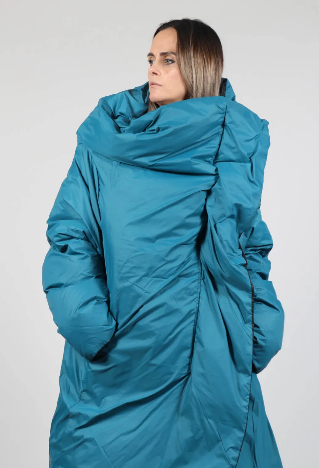 Puffer Coat with Asymmetric Hem in Ink