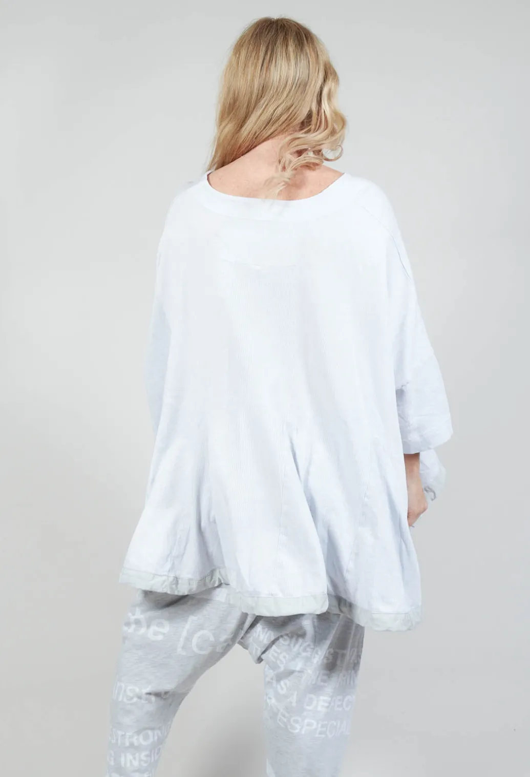 Relaxed Fit T Shirt with Drawstring Hem in Grey Print