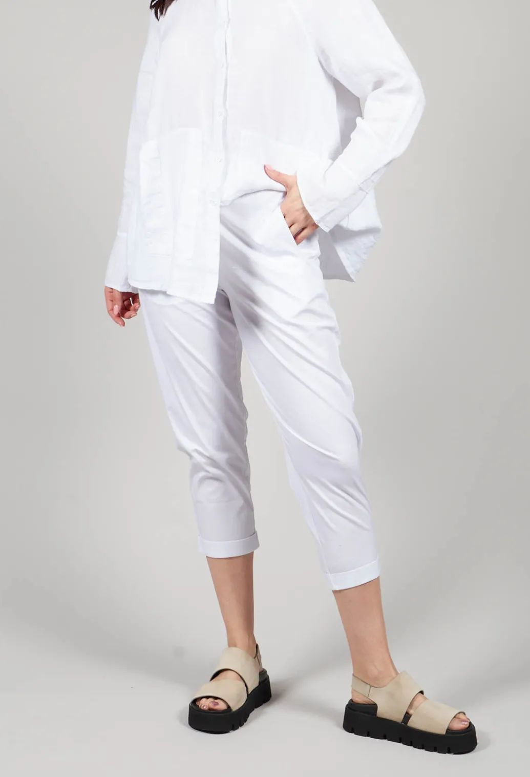 Relaxed Geisha Trousers in White