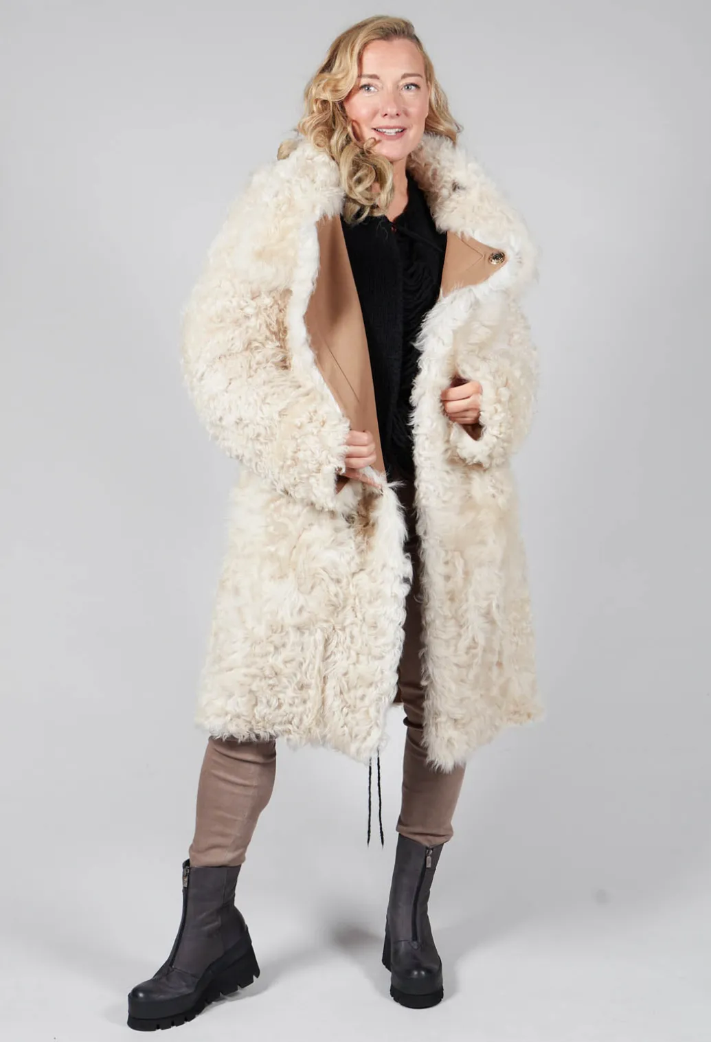 Reversible Toscana Coat with Fur Lining in Camel Cream