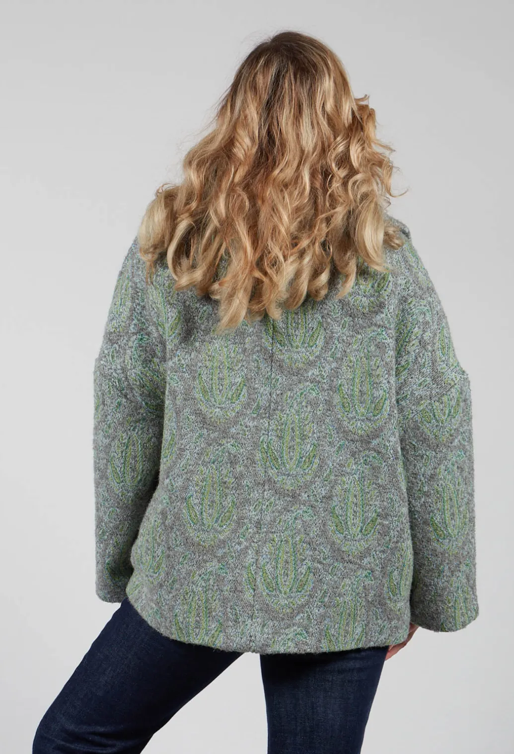 Short Coat with Large Collar in Grey