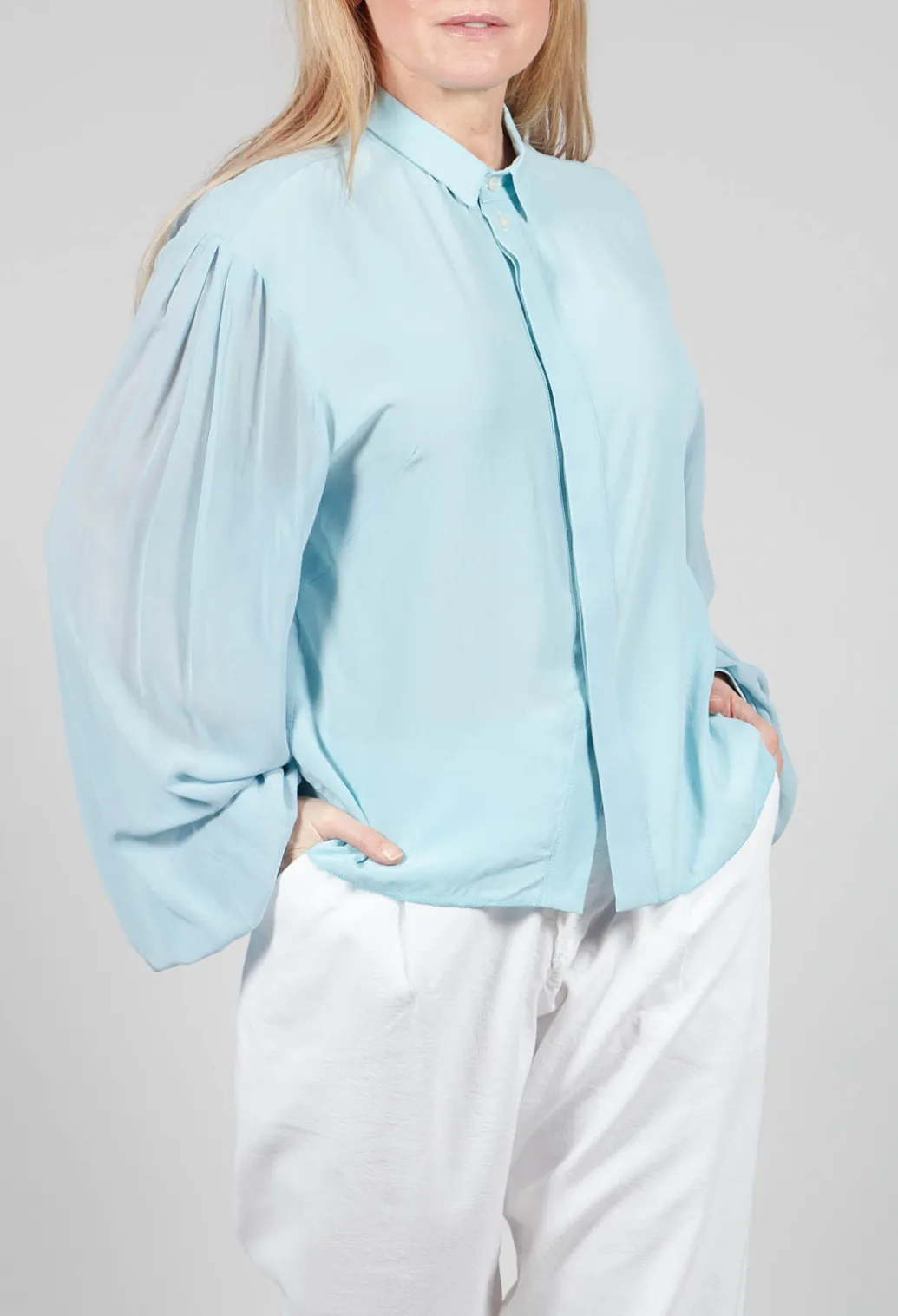 Silk Blouse in Mint