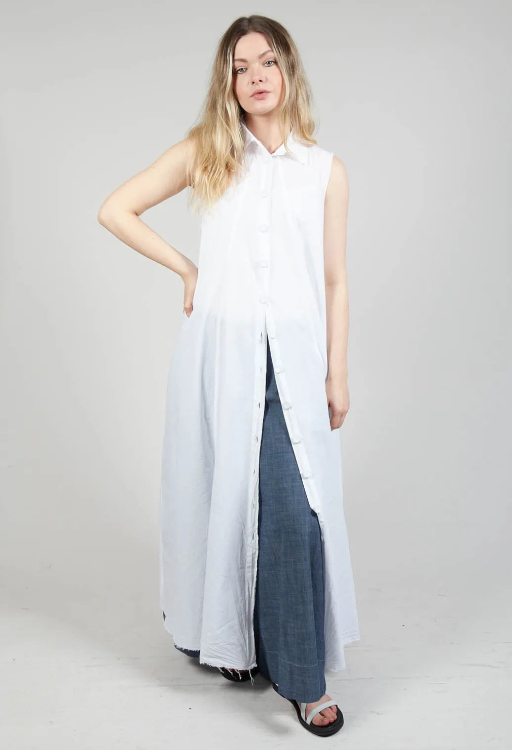 Sleeveless Shirt Dress in Bianco