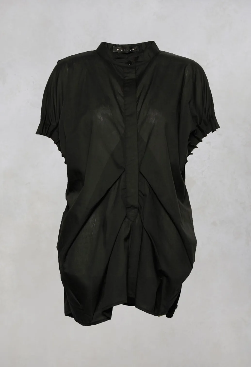 Sleeveless Shirt in Nero
