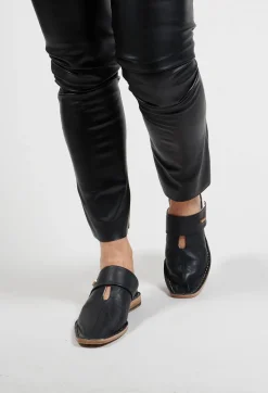 Slip On Shoes in Nero
