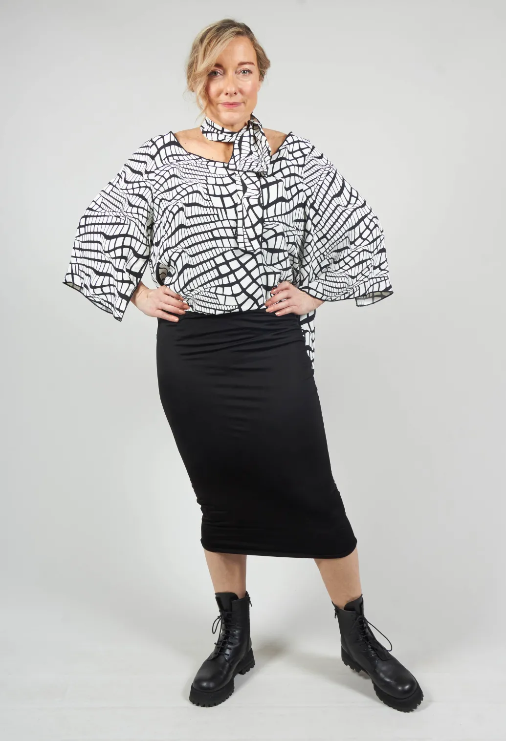 Stretch Midi Skirt in Black