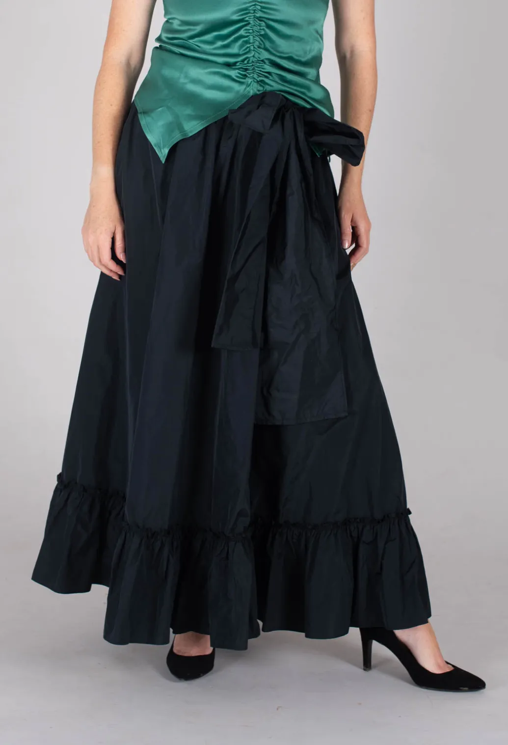 Taffeta Frill Hem Skirt in Black