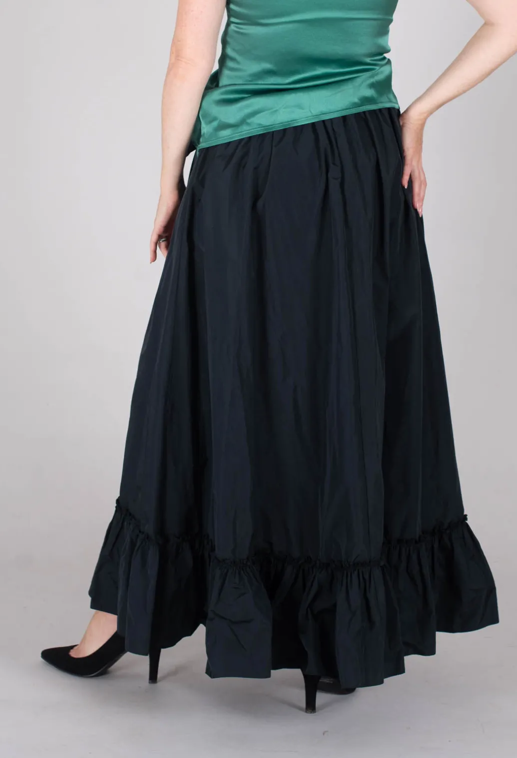 Taffeta Frill Hem Skirt in Black