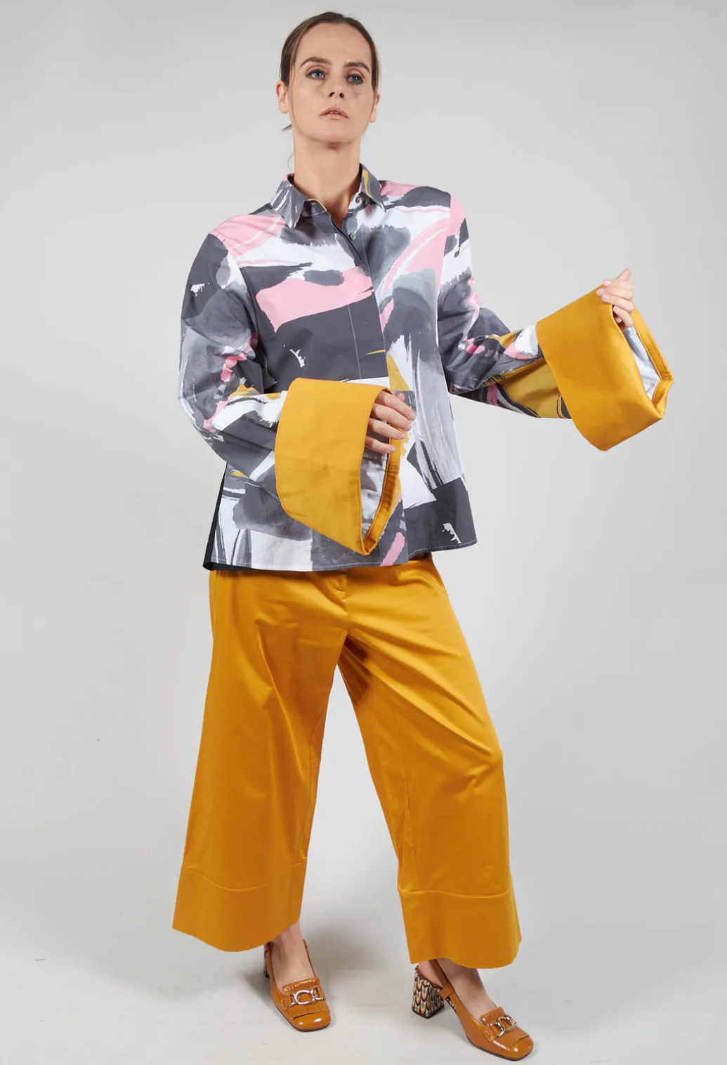 Tailored Shirt with Large Cuffs in Aneko / Mustard