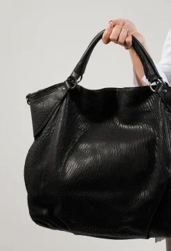 Textured Leather Bag Pharis with Removable Shoulder Strap in Nero