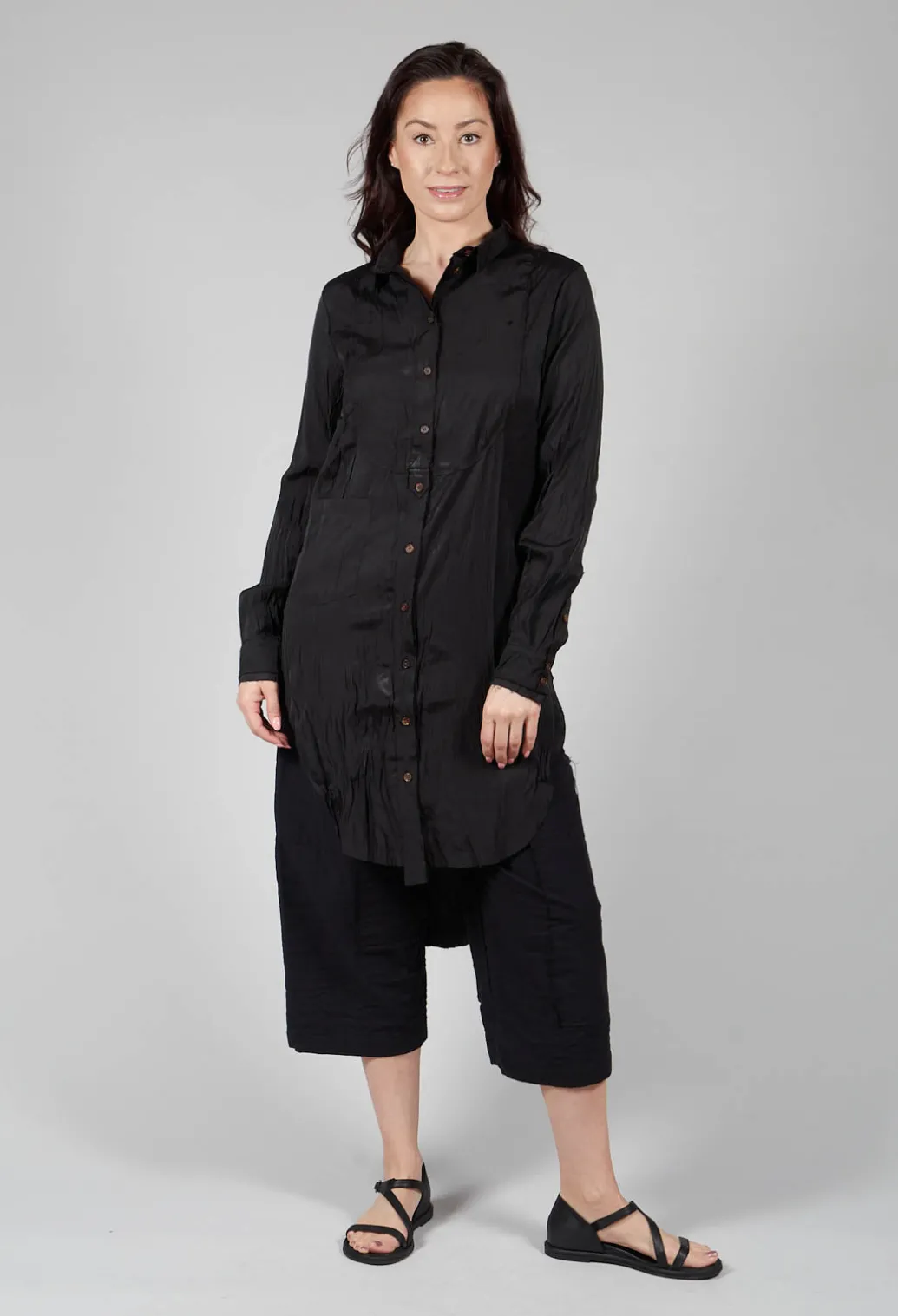 Treasury Tongue Shirt in Black