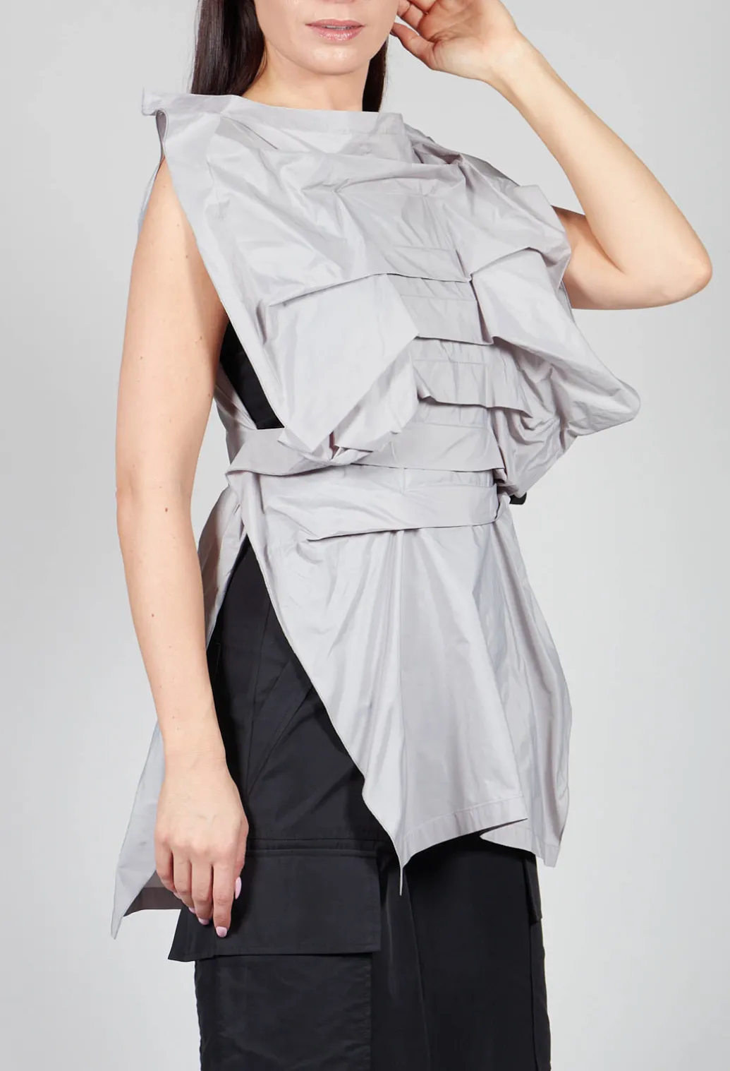 UTUS Top in Light Grey