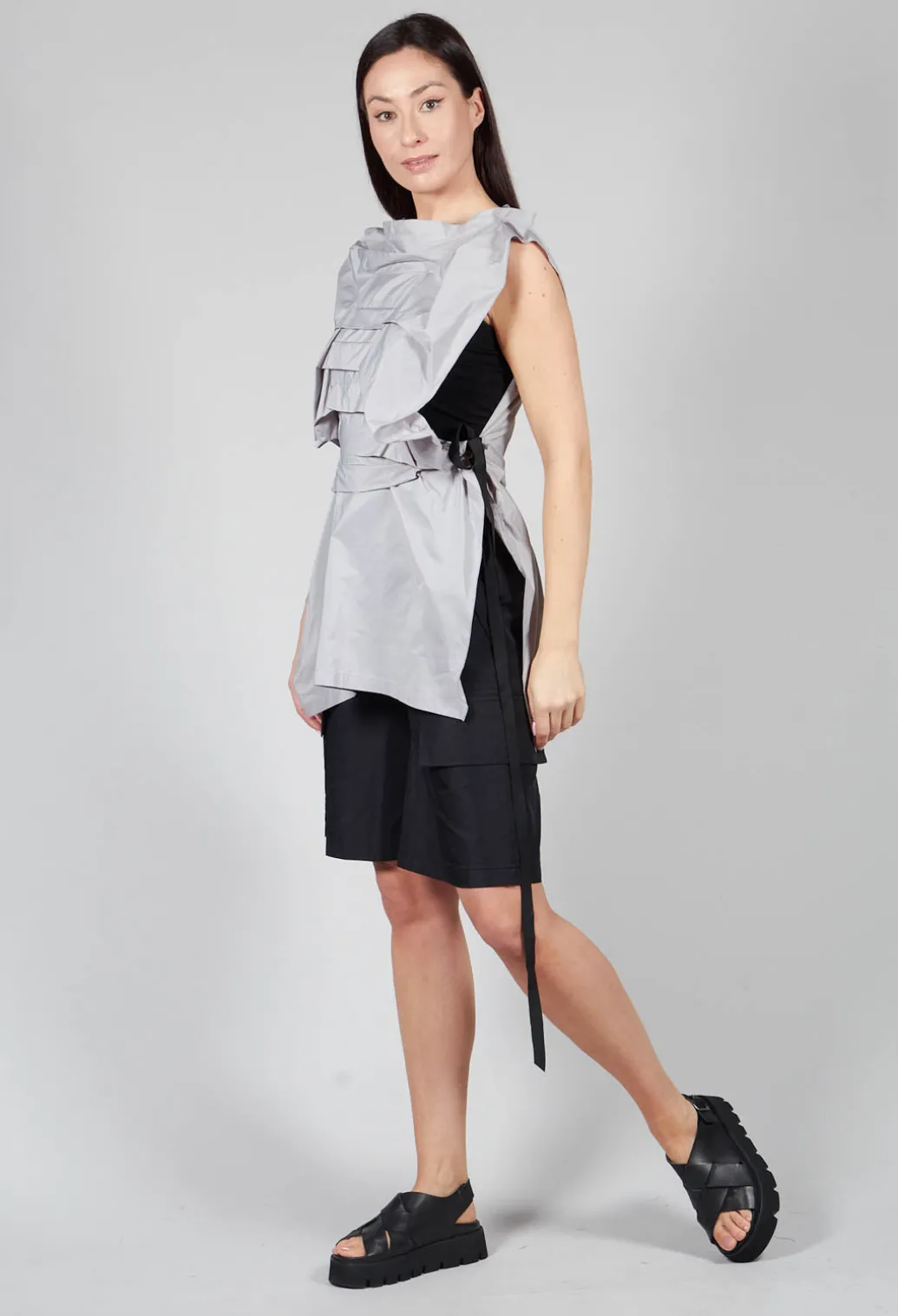 UTUS Top in Light Grey
