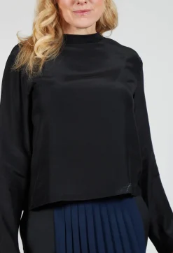 Willow Top in Nero