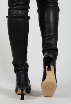 Yuko Kitten Heel Boot in Nero